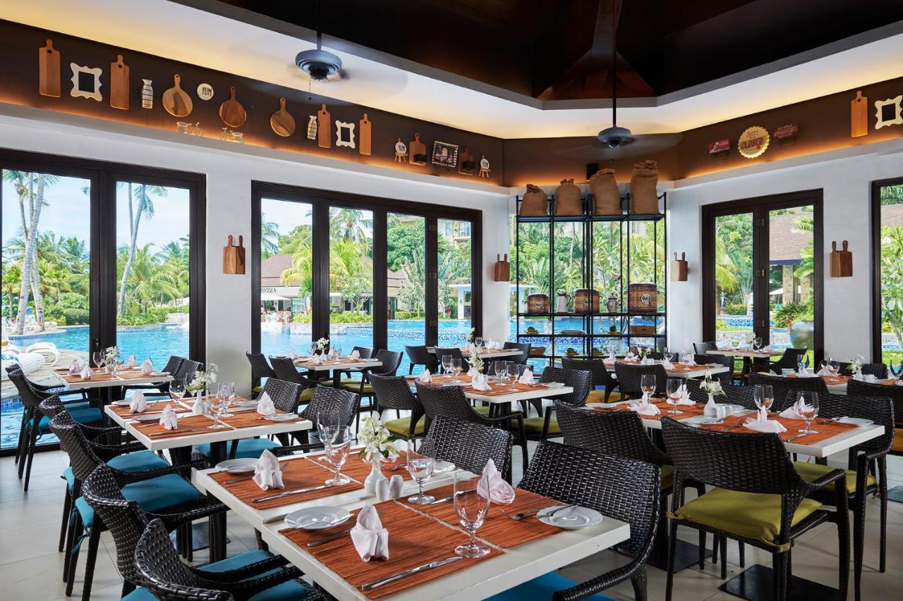 Movenpick Resort & Spa Boracay Yapak Kültér fotó The restaurant at the resort