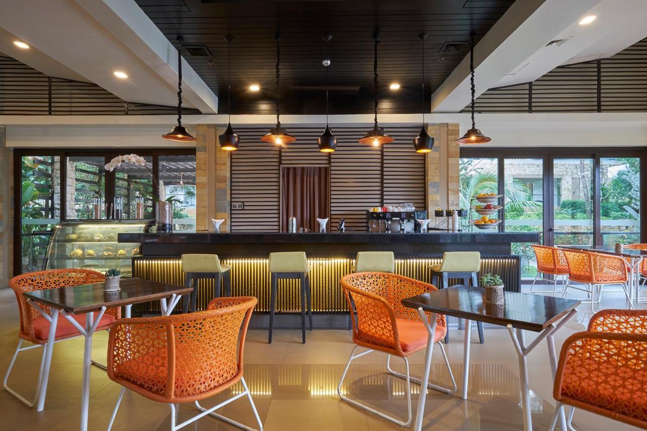 Movenpick Resort & Spa Boracay Yapak Kültér fotó The Coffee Shop